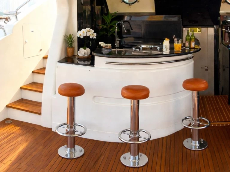 Noleggio Yacht di lusso Benetti con patente nautica