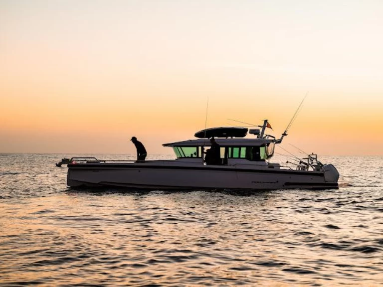 Axopar Axopar 37 XC Cross Cabin da affittare a  Valletta