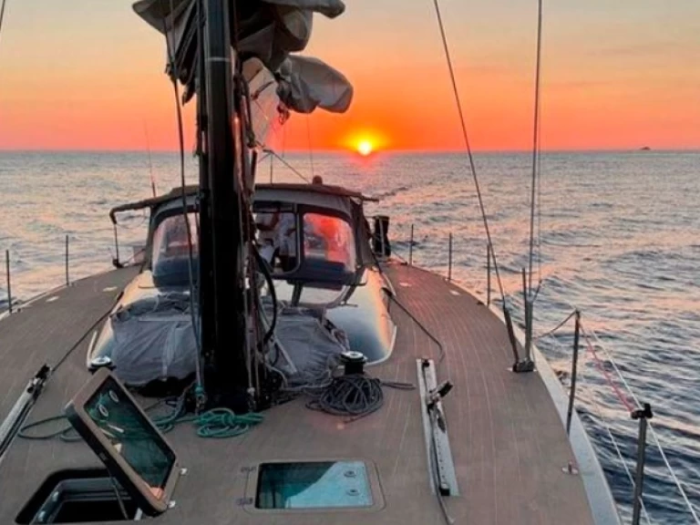 Noleggio Barca a vela Maxi con patente nautica