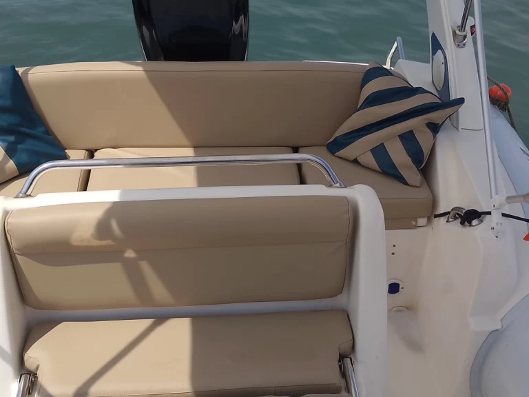 Gommone a noleggio a Medulin al miglior prezzo