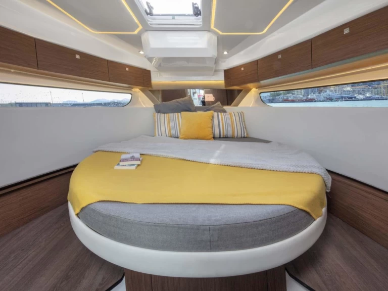 Noleggio Barca a motore a Castelli – Jeanneau Merry Fisher 1095