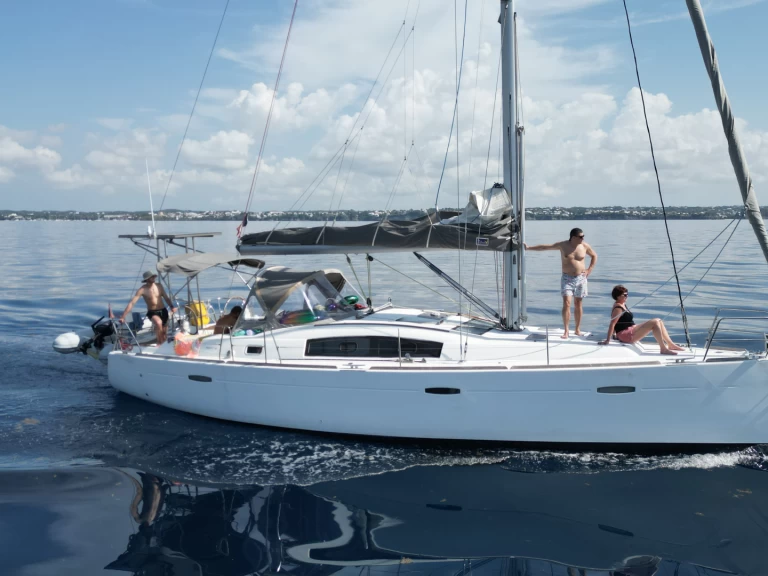 Bénéteau Oceanis 40 da affittare a  Le Gosier
