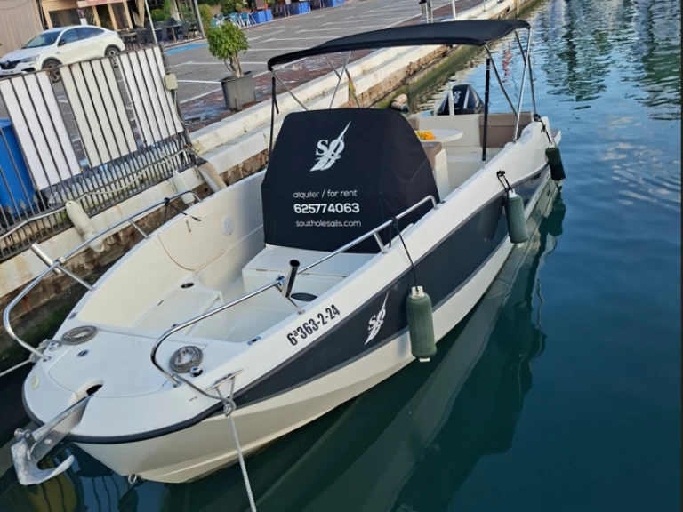 Quicksilver Activ 755 Open da affittare a  Estepona