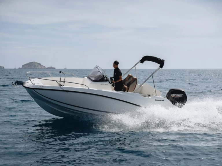 Noleggiare una Quicksilver Activ 605 Open a Marsiglia