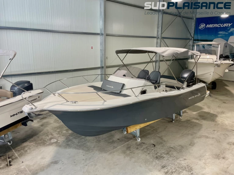 Noleggio barche White Shark White Shark 240 sc a Marsiglia su Samboat