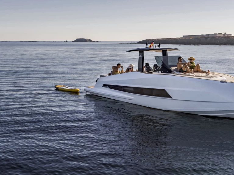 Noleggio Barca a motore a Lagos – Astondoa 377 Coupe