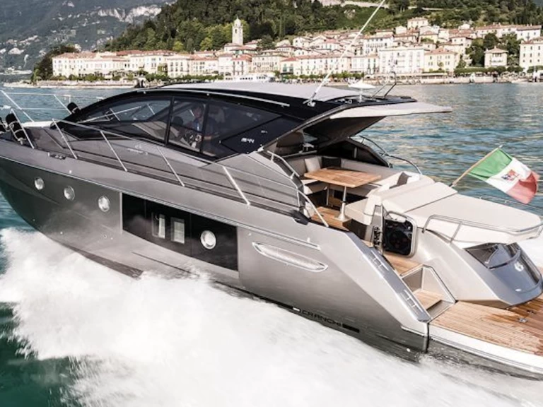 Noleggio Yacht di lusso a Beaulieu-sur-Mer – Cranchi Cranchi M44 HT
