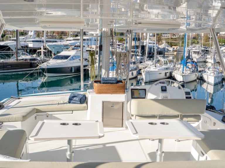 Noleggio Catamarano Bali con patente nautica