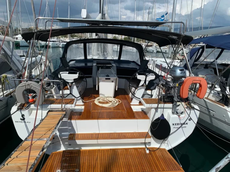 Noleggio Barca a vela Bénéteau con patente nautica
