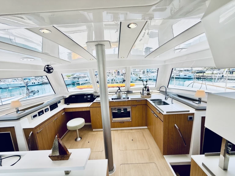 Noleggio Catamarano Bali con patente nautica