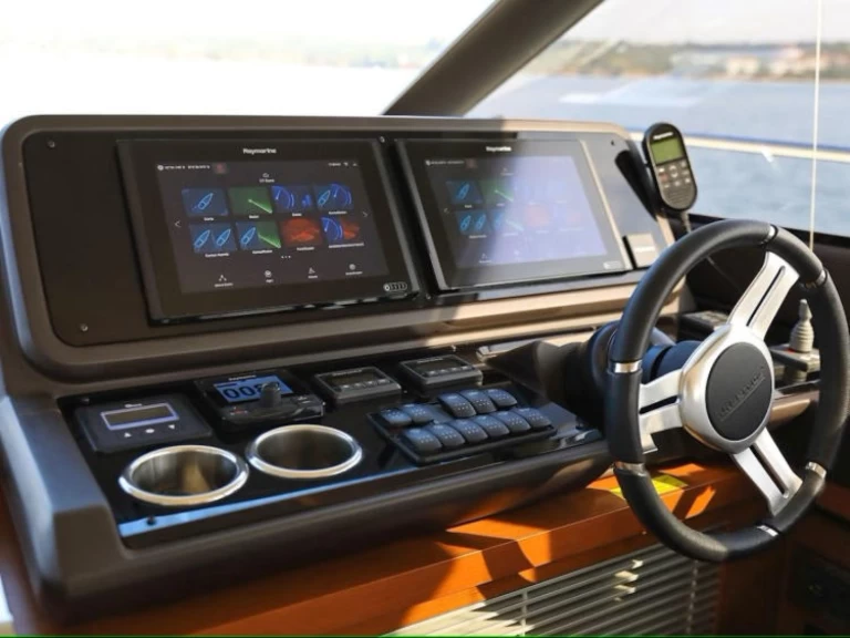 Jeanneau Prestige 520 Flybridge - 3 + 1 cab. da affittare a  Spalato