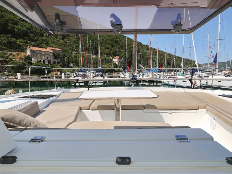 Noleggio Catamarano a Komolac – Bali Bali 4.2