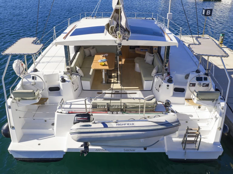 Noleggio Catamarano Bali con patente nautica