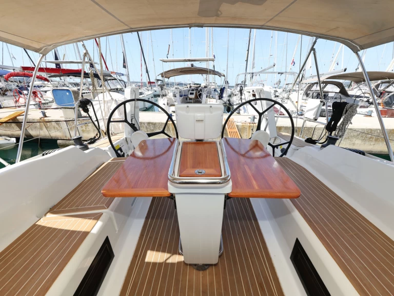 Noleggio barche Zaravecchia (Biograd) economico Hanse 388