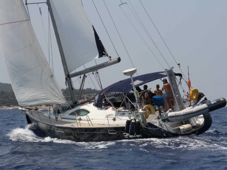 Noleggiare una Jeanneau Sun Odyssey 54 DS a Gouviá