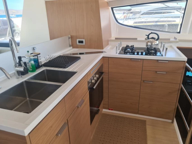 Noleggio Catamarano con o senza skipper Bali a Lávrio