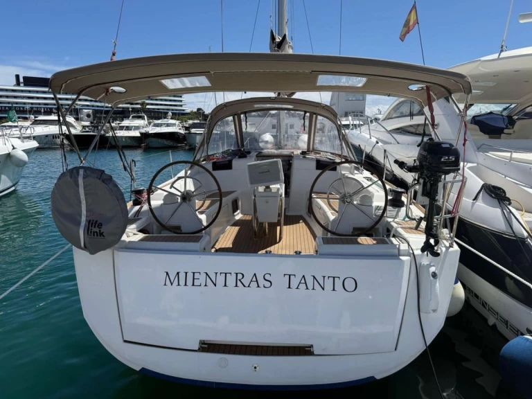 Noleggio Barca a vela Jeanneau con patente nautica