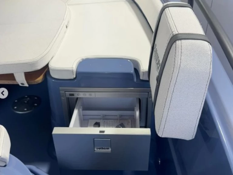 Noleggio barche Régal Regal 1900 RS a Lignano Sabbiadoro su Samboat