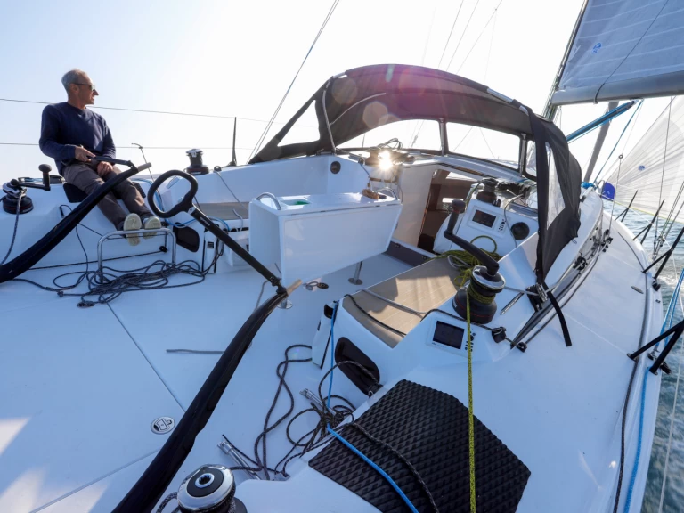 Noleggio Barca a vela Jpk con patente nautica