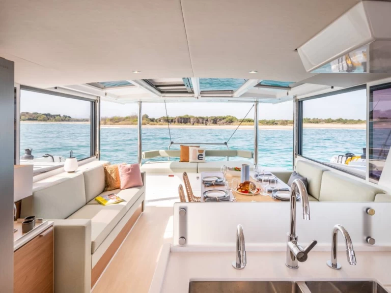 Noleggio Catamarano con o senza skipper Bali a Sant Antoni de Portmany