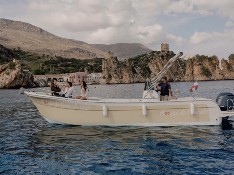 Noleggio a Castellammare del Golfo – LIVER Open 860 su SamBoat