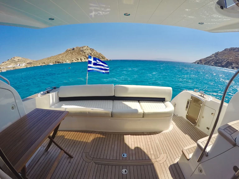 Noleggio barche Princess 42 Fly Stef  a Mykonos (Citta) su Samboat