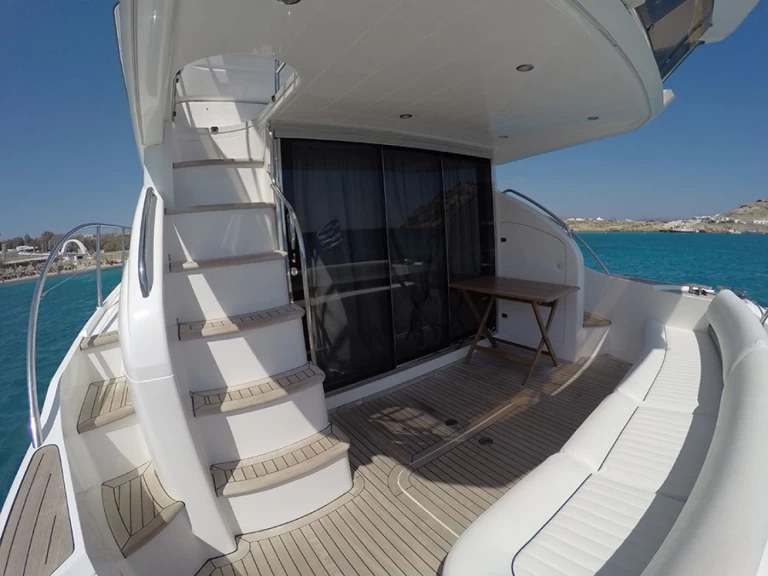 Noleggiare una Princess 42 Fly Stef  a Mykonos (Citta)