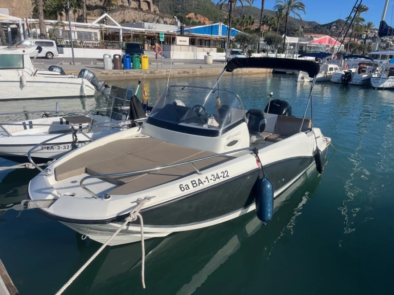 Noleggio barche Castelldefels economico Activ 605 Sundeck