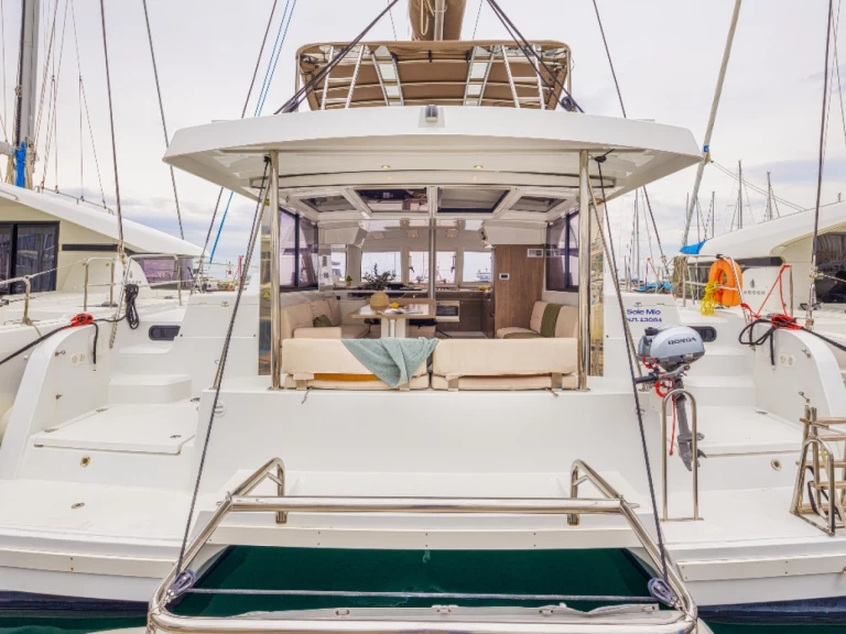 Noleggio Catamarano Bali con patente nautica