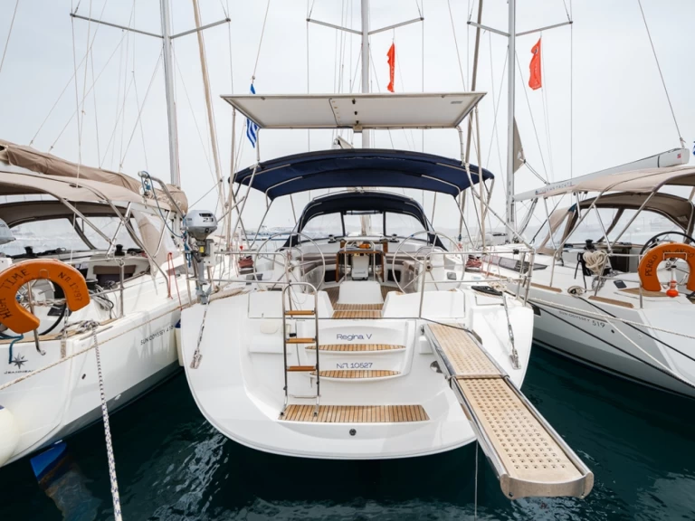 Jeanneau Jeanneau 53 da affittare a  Lávrio