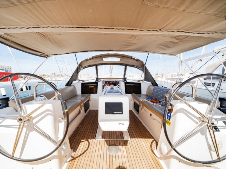 Noleggio Barca a vela con o senza skipper Dufour a Rodi (Citta)