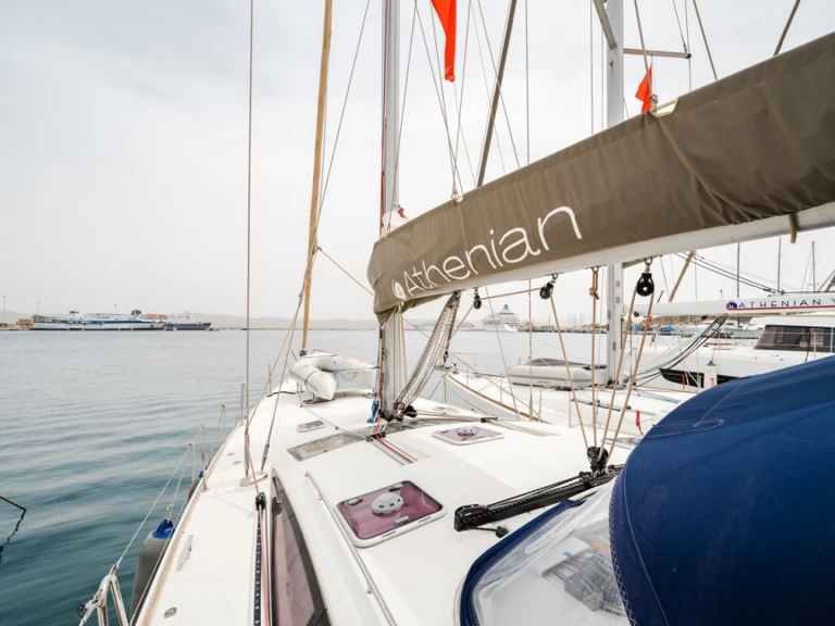 Jeanneau Jeanneau 53 da affittare a  Lávrio