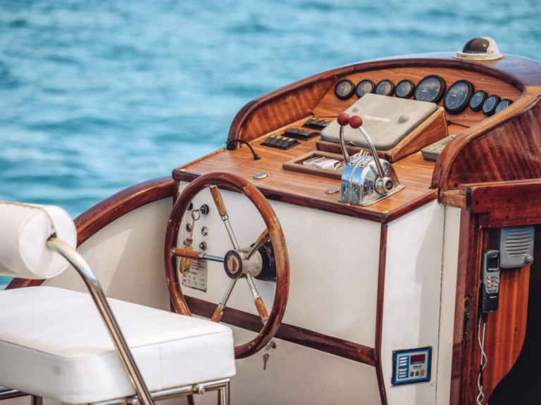 Noleggio barche Forio economico Sparviero