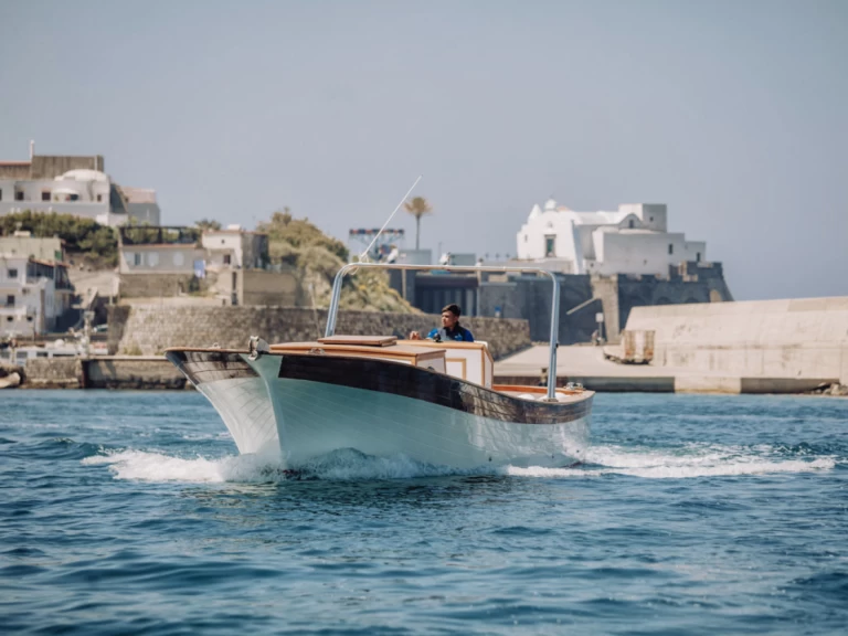 Noleggio barche O.P Nautica  Aragonese a Forio su Samboat