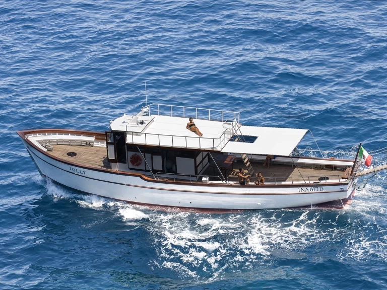 Noleggio barche Ischia economico Benetti MS 20