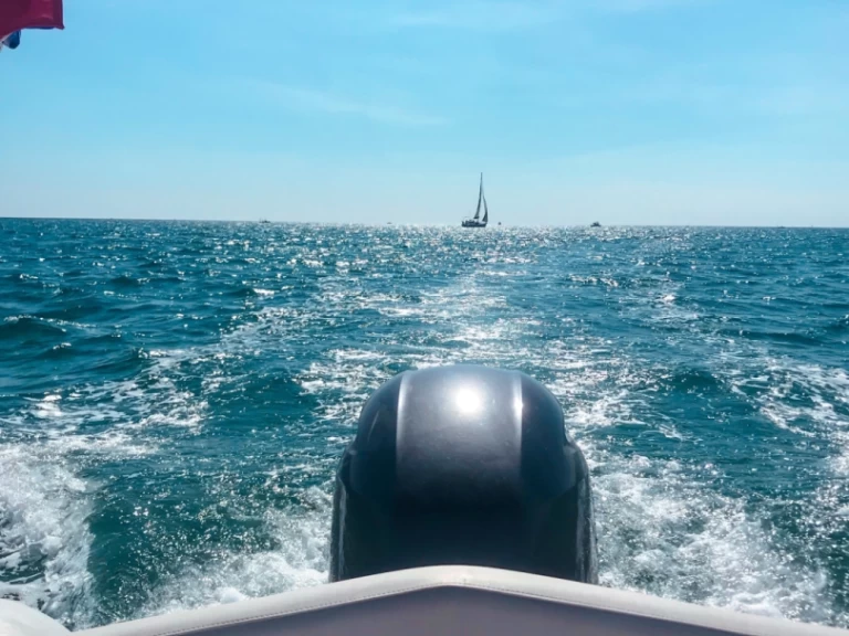 Noleggio Gommone Capelli con patente nautica