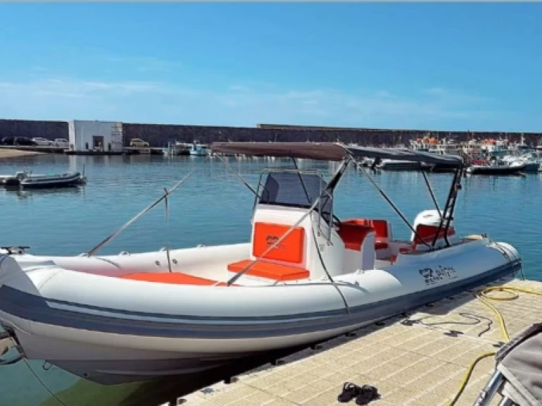 Noleggio Gommone con o senza skipper op marine a Forio