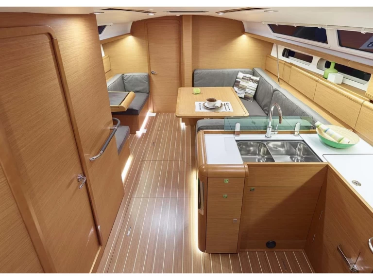 Jeanneau Sun Odyssey 419 da affittare a  La Spezia