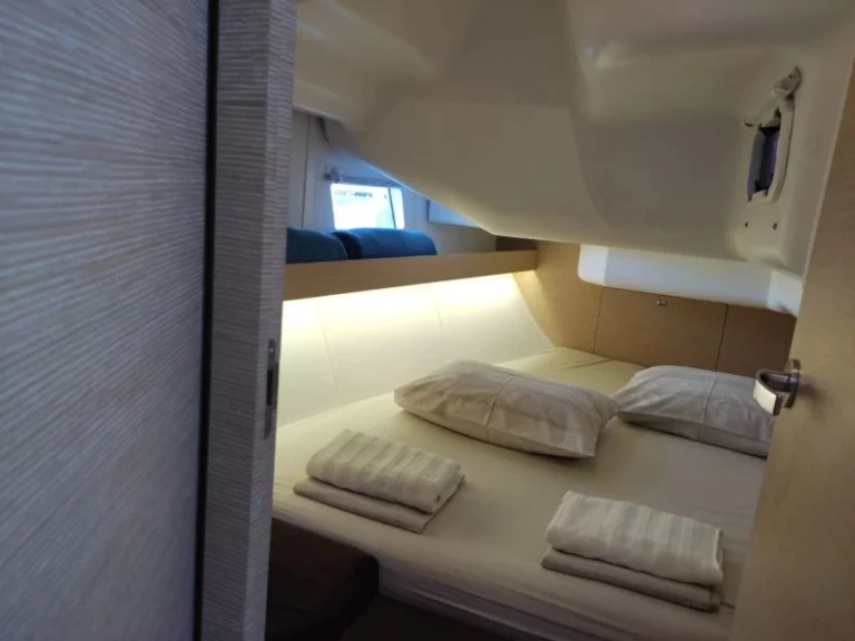 Noleggio a Baška Voda – Elan Impression 40 su SamBoat