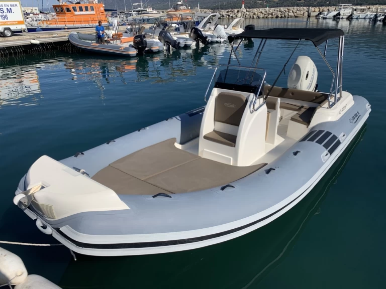 Noleggio Gommone a Propriano – Nautica Led Nautica Led 680