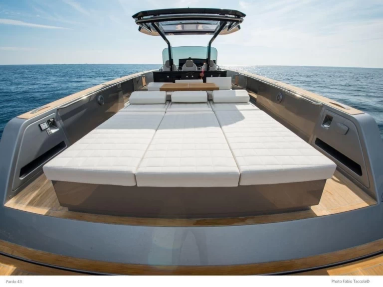 Noleggiare una Cantiere Del Pardo PARDO a Hyères