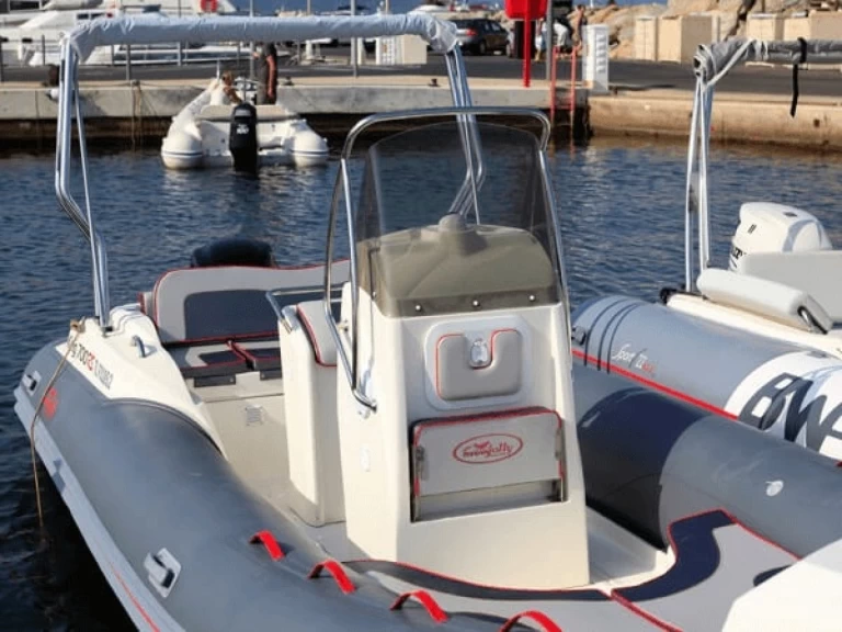 Noleggio Gommone Nuova Jolly con patente nautica