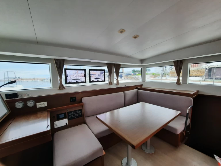 Noleggiare una Lagoon Lagoon 40 a Furnari