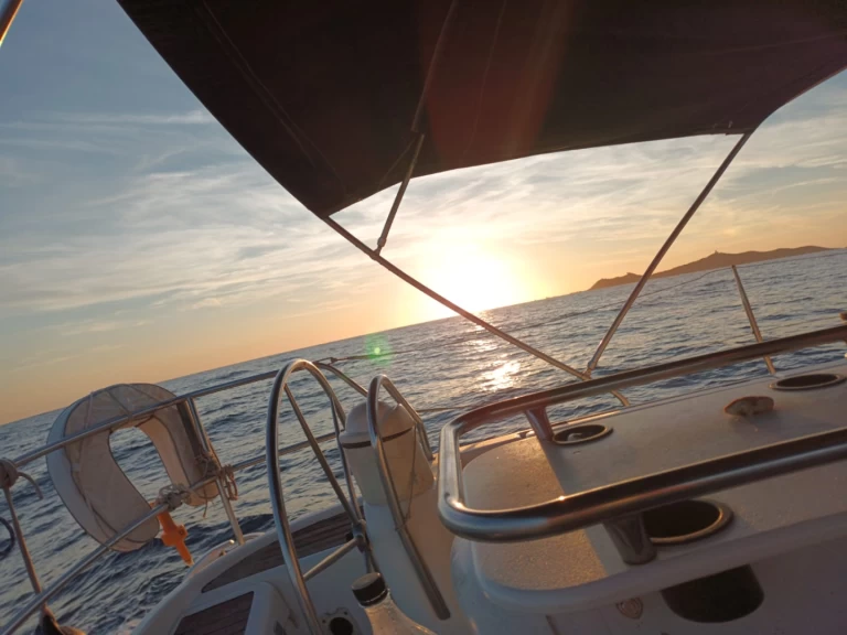 Barca a vela a noleggio a Ajaccio al miglior prezzo