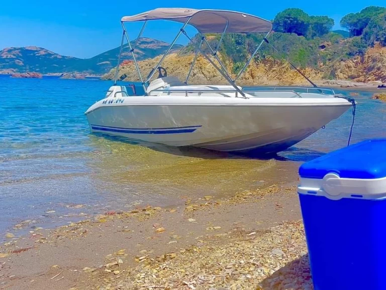 Noleggio barche Galéria economico Quicksilver 425 Commander