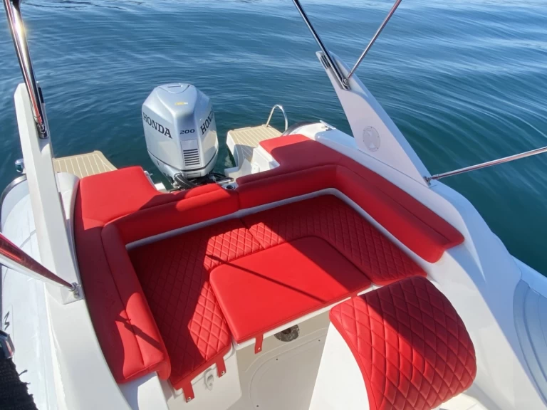 Noleggio Gommone Master con patente nautica