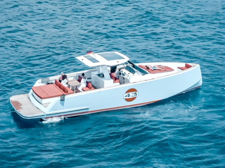 Noleggio Barca a motore a Porto-Vecchio – Pardo Yachts Pardo 43