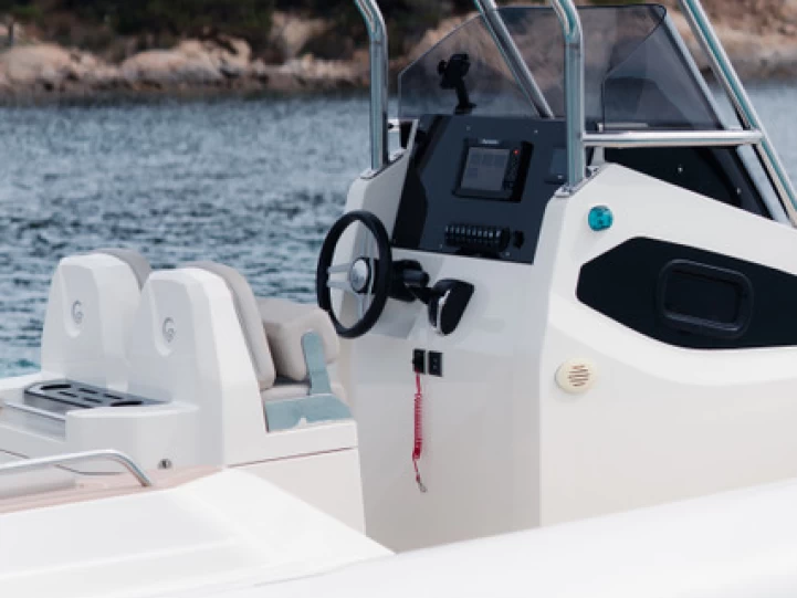 Noleggio a Poltu Quatu –  Capelli 900 Open 300 HP su SamBoat