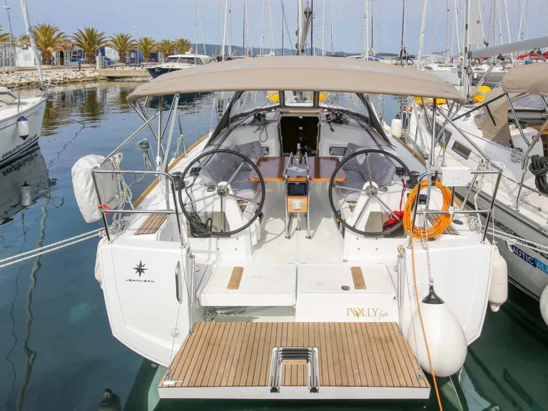 Noleggiare una Jeanneau Sun Odyssey 349 a Jezera