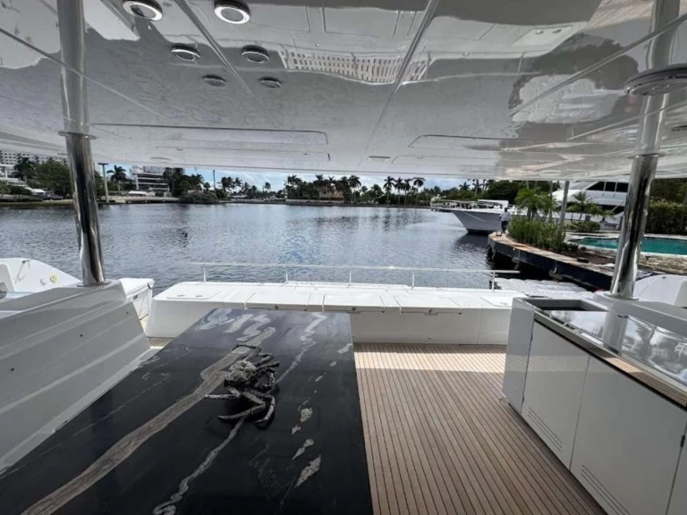 Yacht di lusso a noleggio a Bahamas al miglior prezzo